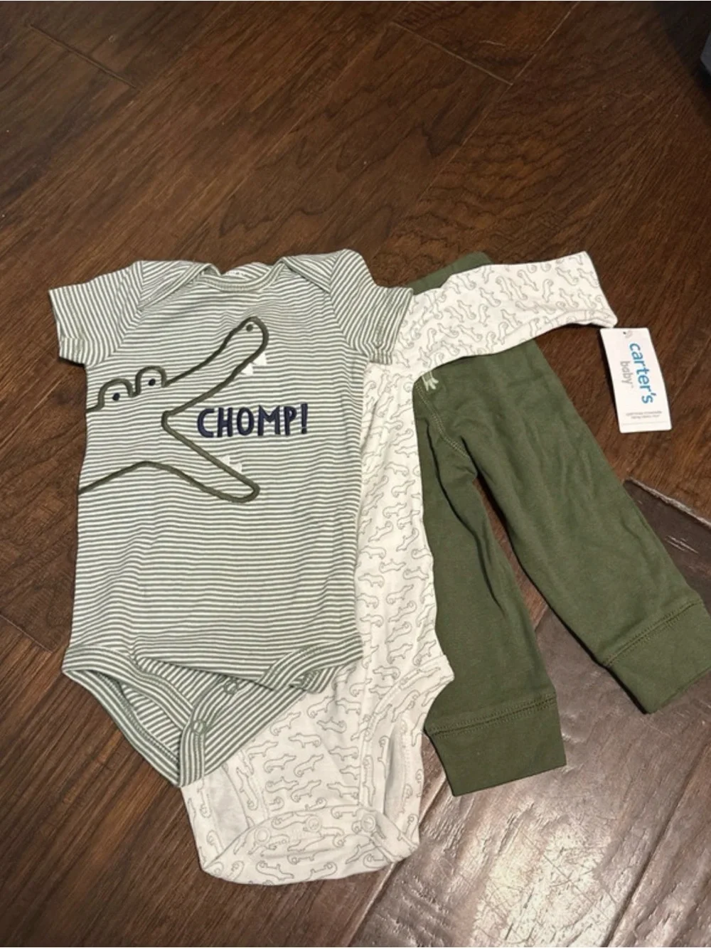 Carter's Green 'CHOMP' Crocodile Baby Three-Piece Set 6 Months NWT Onesie Pants